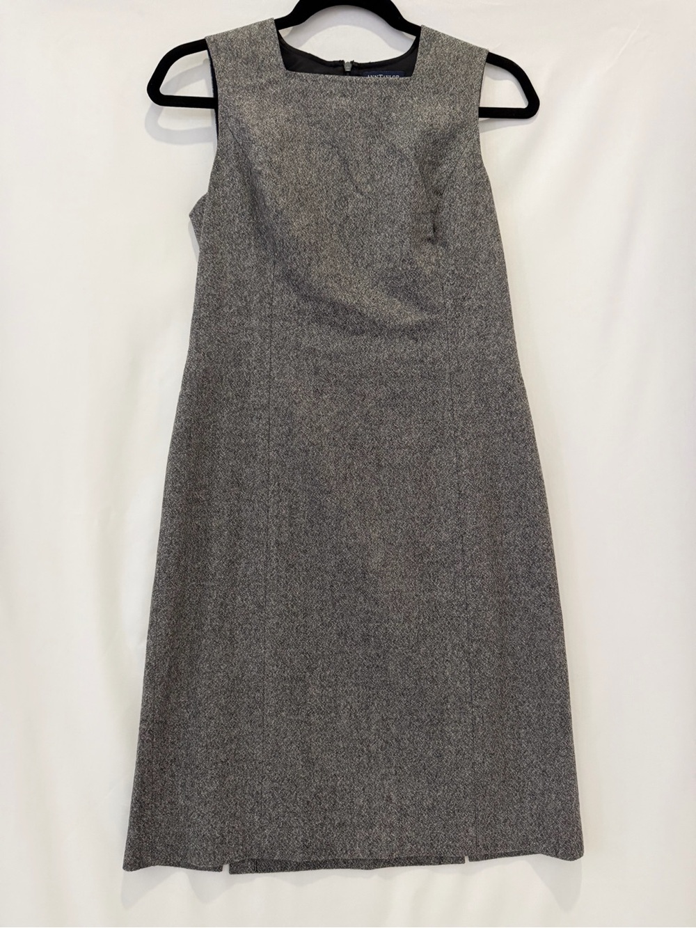 Ann Taylor Gray Tweed Sleeveless Sheath Dress